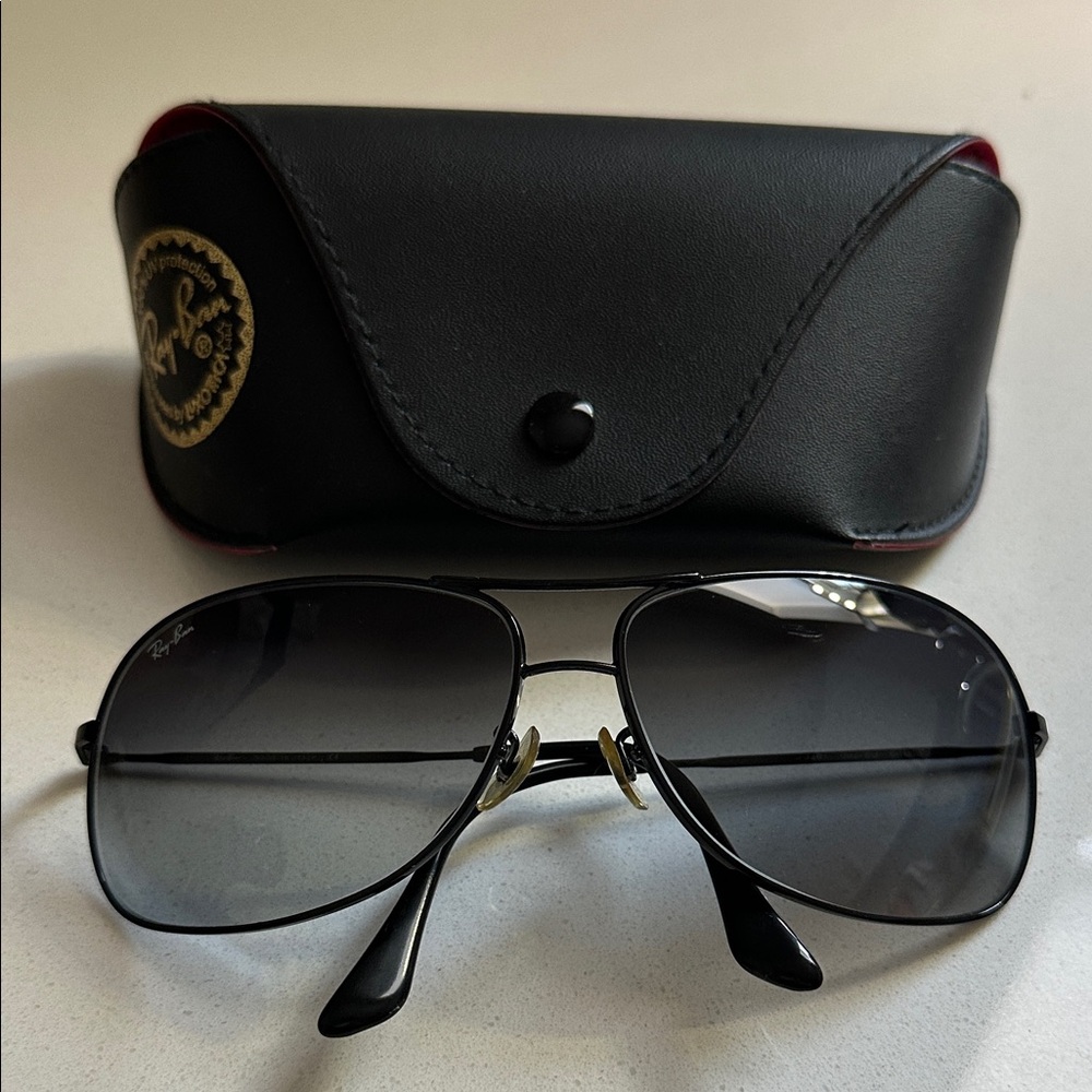 Ray-Ban Dark Aviator Sunglasses with Black Case